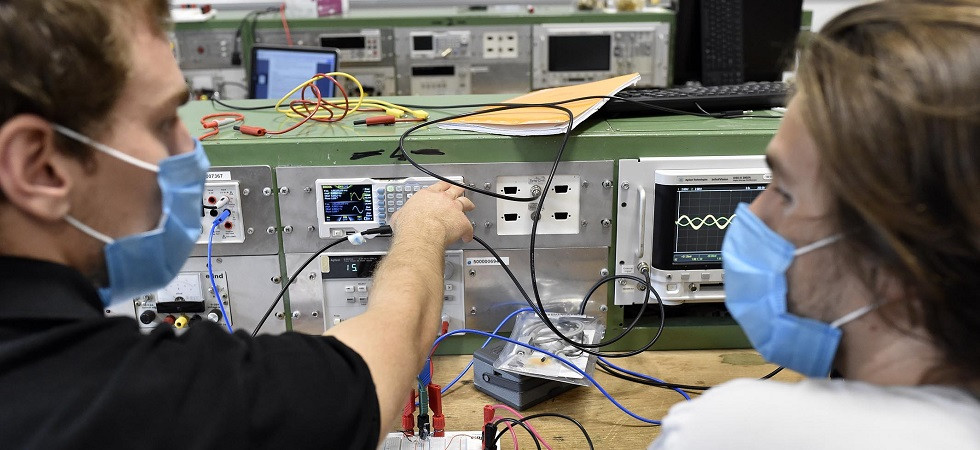 UniTrento verso la normalità, aprono i primi laboratori in presenza